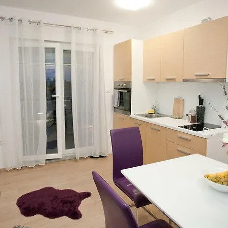 Sandra Apartman